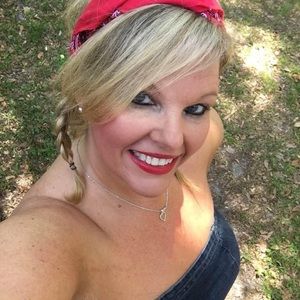 Meet your Posher, Tina